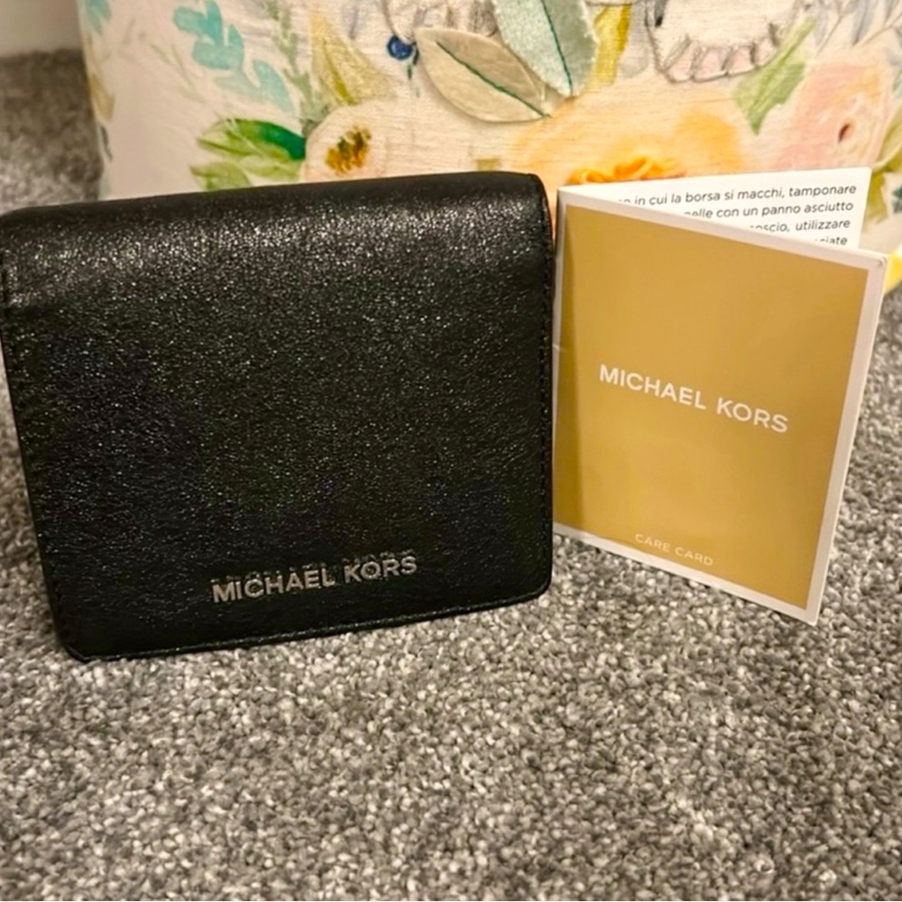 Michael Kors, shiny black, leather wallet
